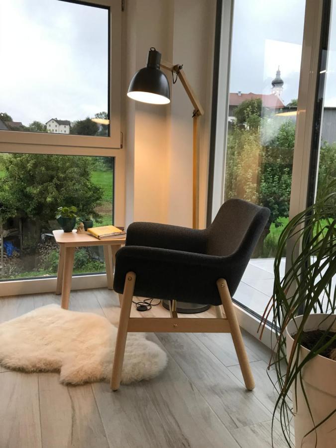 Ferienwohnung „Frosch“ Neukirchen-Balbini エクステリア 写真